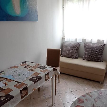 Nice And Cozy Two Single Bed Room Split Bagian luar foto