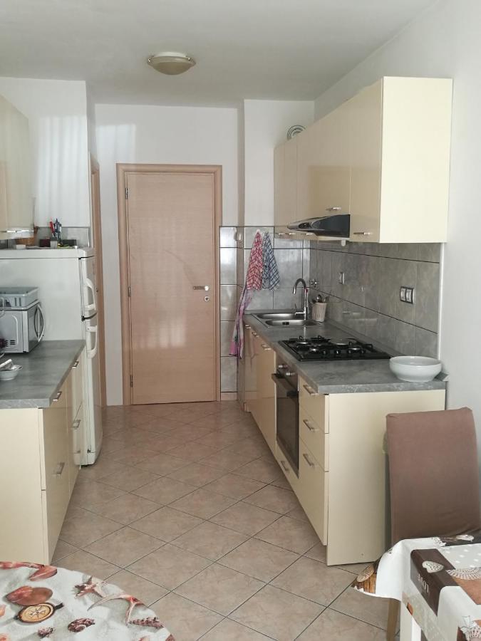 Nice And Cozy Two Single Bed Room Split Bagian luar foto