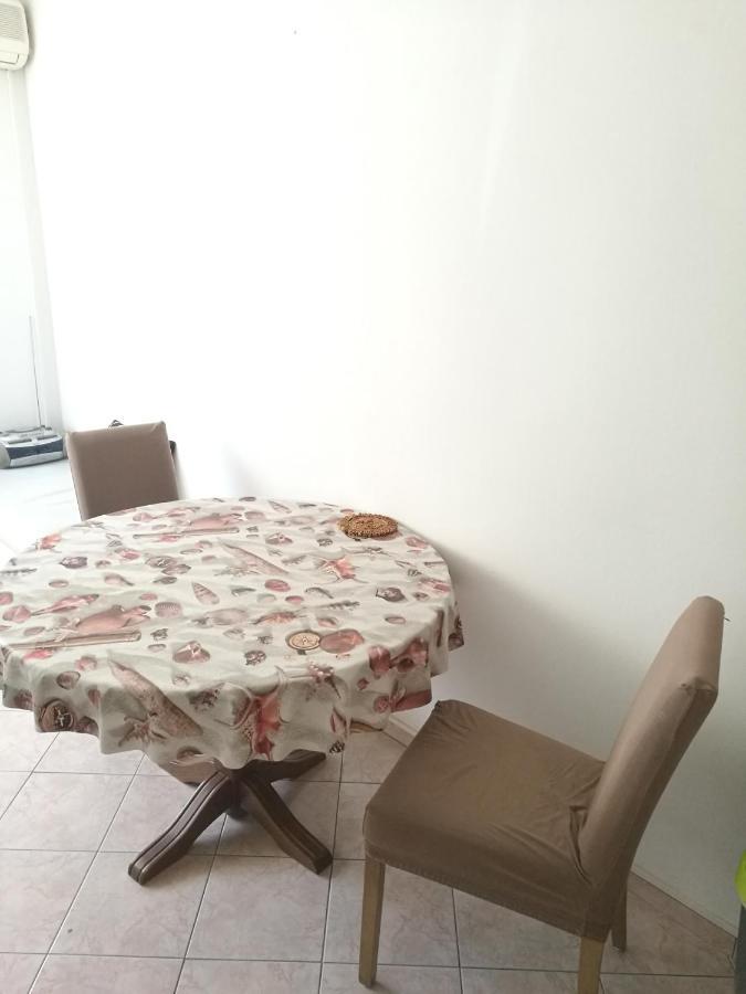 Nice And Cozy Two Single Bed Room Split Bagian luar foto