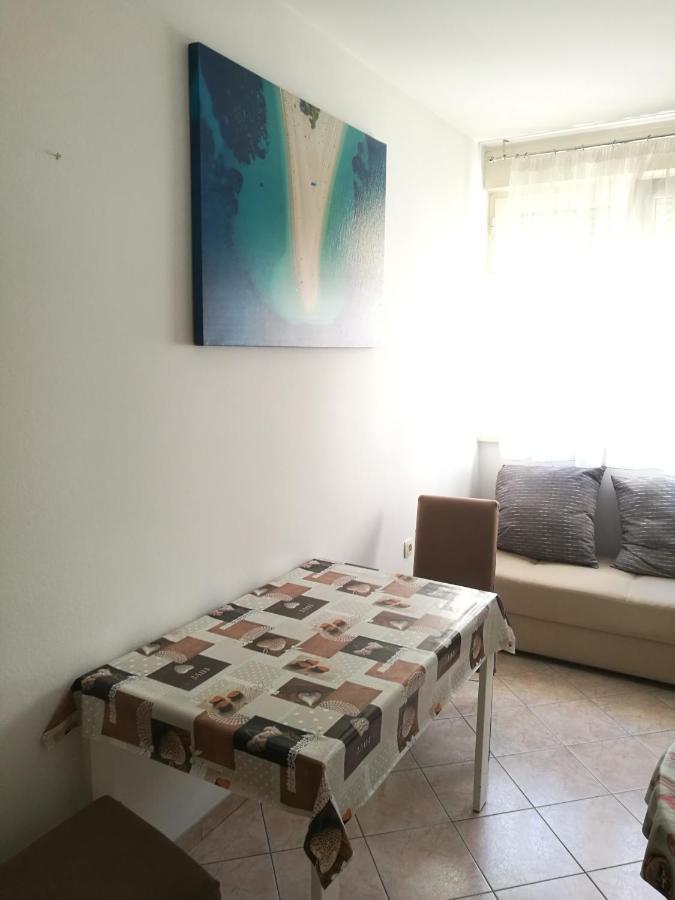 Nice And Cozy Two Single Bed Room Split Bagian luar foto
