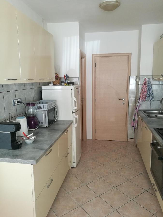 Nice And Cozy Two Single Bed Room Split Bagian luar foto