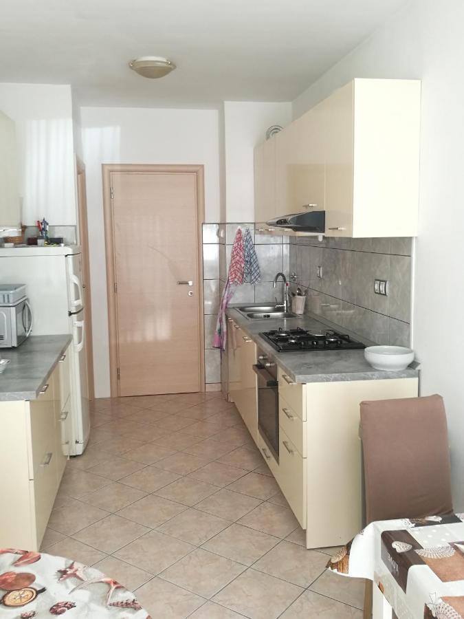 Nice And Cozy Two Single Bed Room Split Bagian luar foto