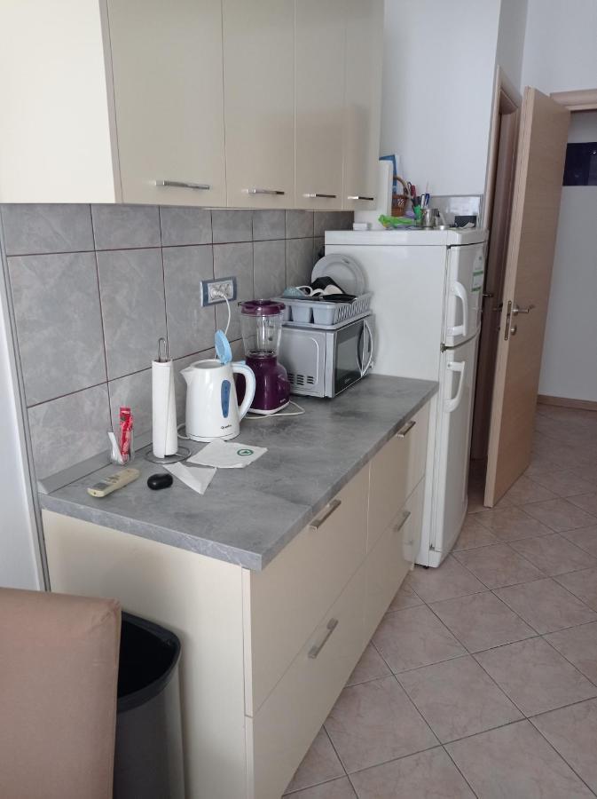 Nice And Cozy Two Single Bed Room Split Bagian luar foto