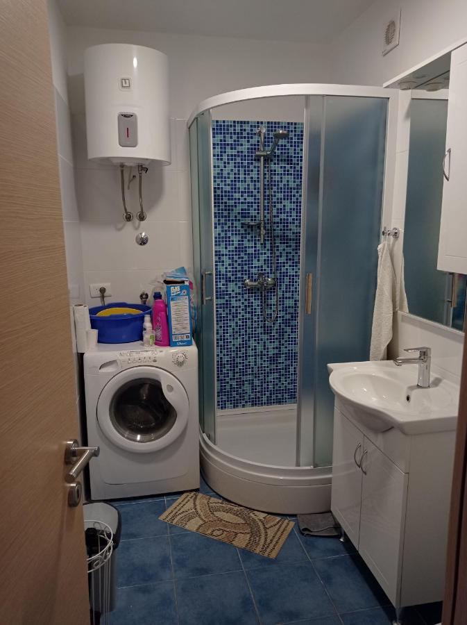 Nice And Cozy Two Single Bed Room Split Bagian luar foto