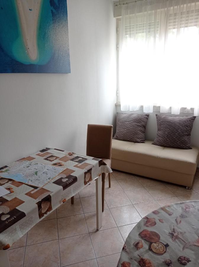 Nice And Cozy Two Single Bed Room Split Bagian luar foto