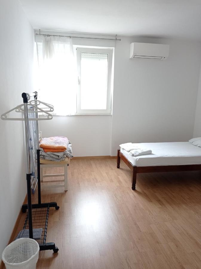 Nice And Cozy Two Single Bed Room Split Bagian luar foto